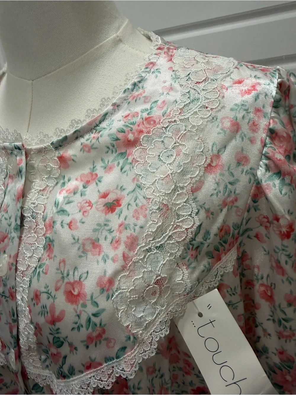 Miss Elaine Floral Long Nightgown with Lace Yoke - Picture 4 of 7
